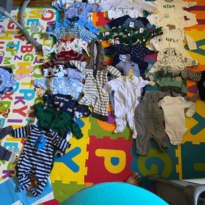 Bag full of boy clothes 0-3 n 3 month